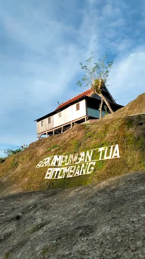 Perkampungan Tua Bitombang